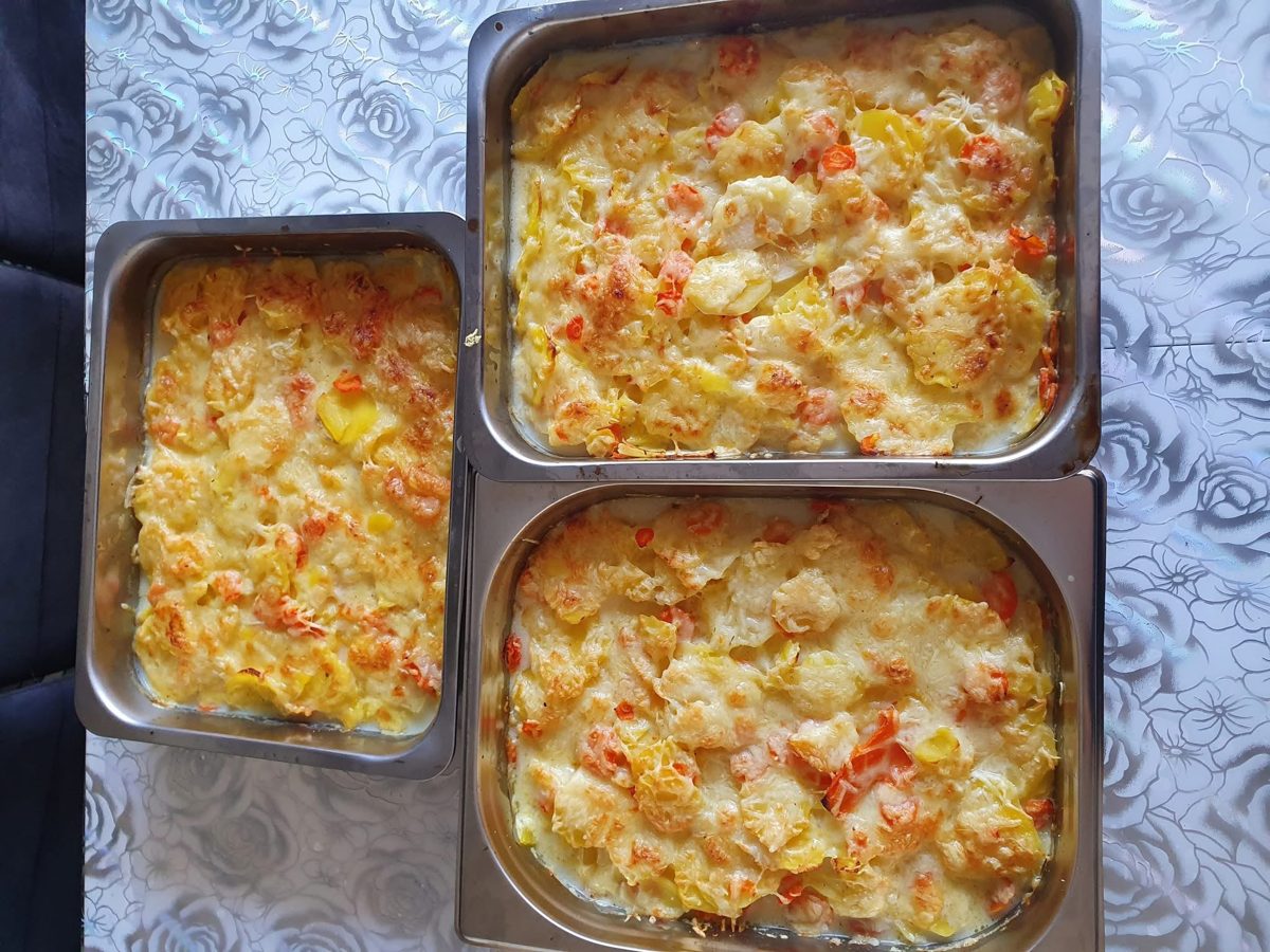 Cristina Victoria - Catering - Warme Speisen, kartoffelgratin-paprika